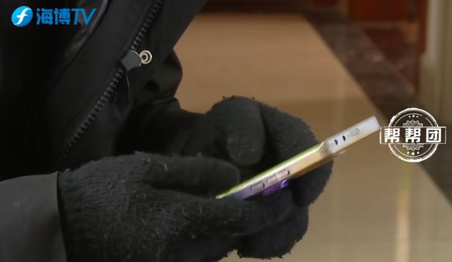 两米铁棍追打妻子，胃癌丈夫的崩溃：我只是想让你撑起这个家……